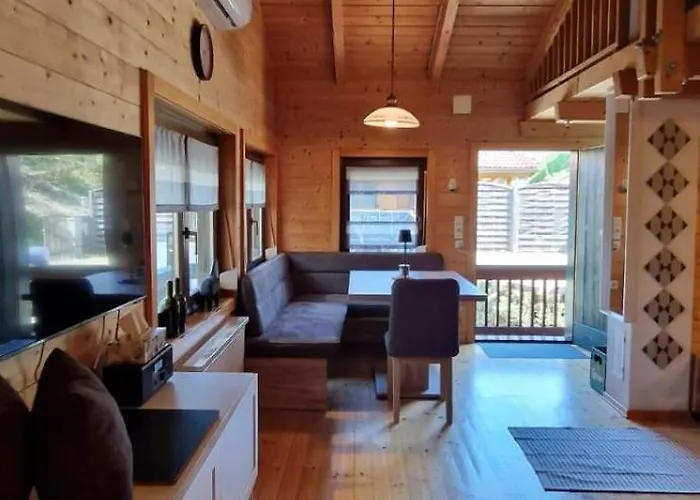 Seewaldhuettn * Oberaichwald (Carinthia)